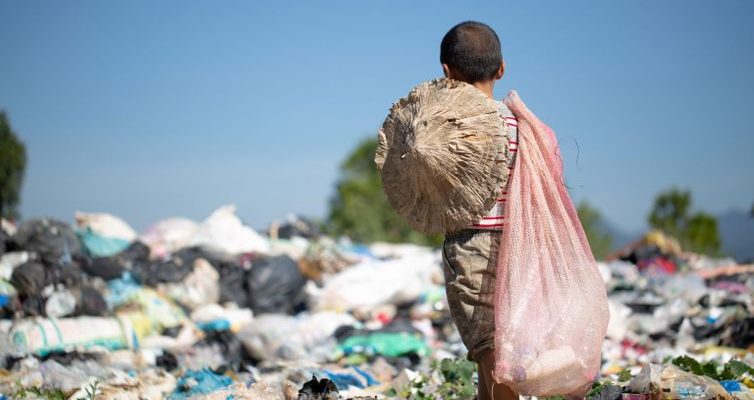 O Ministério Público do Estado do Amazonas (MPAM) instaurou procedimentos administrativos para acompanhar e fiscalizar o combate ao trabalho infantil nos municípios de Careiro da Várzea e Nova Olinda do Norte. As medidas foram determinadas pela promotora de Justiça Tainá dos Santos Madela, que responde pelas duas promotorias.